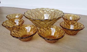 Vintage glazen schalen set, oker geel/Amber, 7-delig beschikbaar voor biedingen