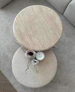 Travertine en boucle 2 delig salontafel, Huis en Inrichting, Tafels | Salontafels, Ophalen, Rond, 50 tot 100 cm, Zo goed als nieuw