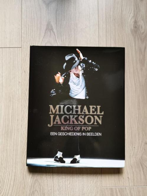Boek Michael Jackson een geschiedenis in beelden, Boeken, Muziek, Zo goed als nieuw, Artiest, Ophalen of Verzenden