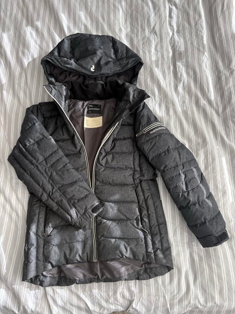 Peak Performance Winterjas Meisjes Maat 140, Ophalen of Verzenden, Zo goed als nieuw, Meisje, Jas