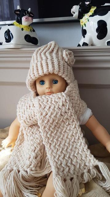 Kraamcadeautje babymuts en sjaaltje set diverse kleuren beschikbaar voor biedingen
