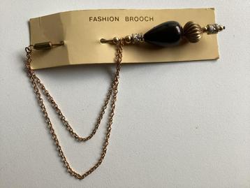 Vintage Broche ~ hoedenspeld ~ reversspeld met Zwarte Steen beschikbaar voor biedingen