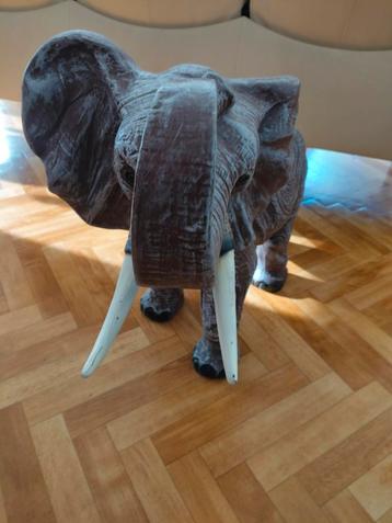 Grote Polystone Olifant - Decoratief Beeld beschikbaar voor biedingen