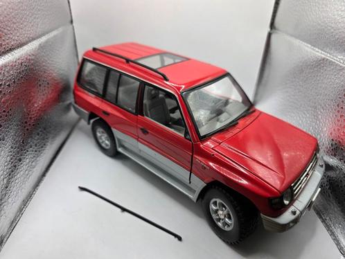 Mitsubishi pajero, Hobby en Vrije tijd, Modelauto's | 1:18, Zo goed als nieuw, Ophalen of Verzenden
