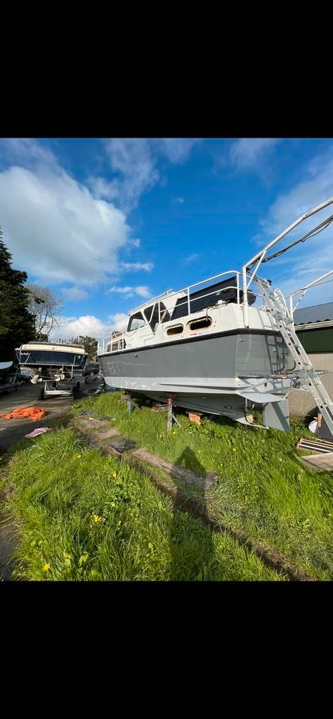 Kajuitboot (project), Watersport en Boten, Motorboten en Motorjachten, Gebruikt, Staal, 9 tot 12 meter, Diesel, Binnenboordmotor