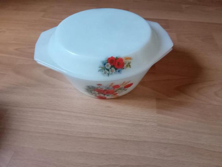 Vintage Pyrex Schaal met Deksel - Bloemmotief, Huis en Inrichting, Keuken | Potten en Pannen, Gebruikt, Pot, Bus of Blik, Glas