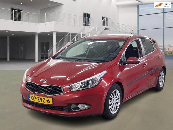 Kia Cee'd 1.6 GDI Comfort Pack / Auto rijdt prima, Auto's, Kia, Bedrijf, Te koop, (Pro) Cee d, ABS, Airbags, Airconditioning, Alarm