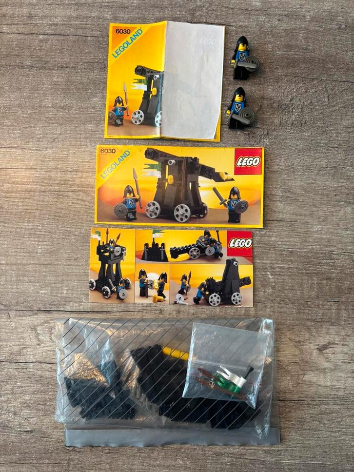 Lego castle 6030 - compleet + boekje en doosdeel, Kinderen en Baby's, Speelgoed | Duplo en Lego, Zo goed als nieuw, Ophalen of Verzenden