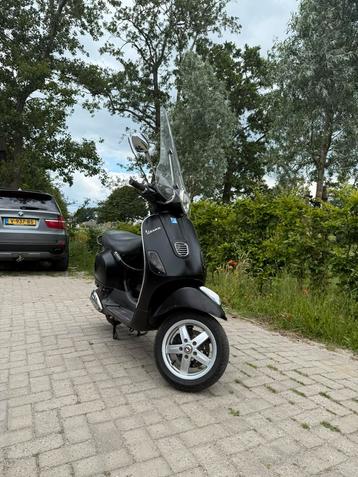 Vespa LX50 4T 4V Geel kenteken beschikbaar voor biedingen