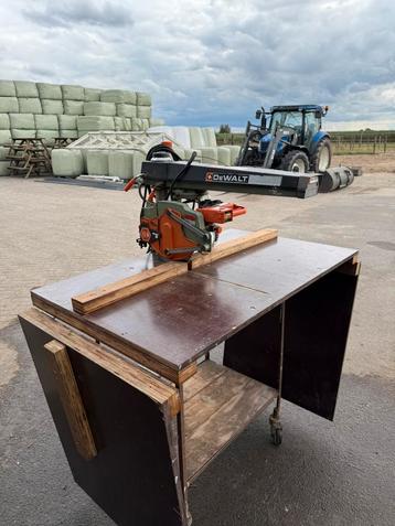 De Walt afkortzaag met tafel beschikbaar voor biedingen
