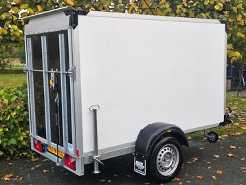 Gesloten  Humbaur met Oprijklep 1350 kg  beschikbaar voor biedingen