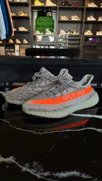 Yeezy 350 V2 Beluga Reflective - Maat 44, Kleding | Heren, Schoenen, Ophalen of Verzenden, Gedragen, Overige kleuren, Sneakers of Gympen