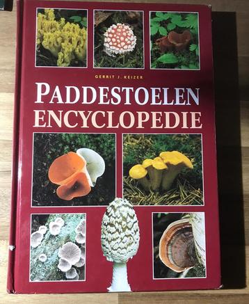 Verschillende encyclopedieën beschikbaar voor biedingen