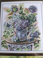 Borduurpakket Gieter met bloemen, Ophalen of Verzenden, Nieuw, Borduurpakket