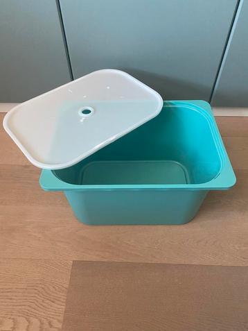 Trofast opbergbak met deksel beschikbaar voor biedingen