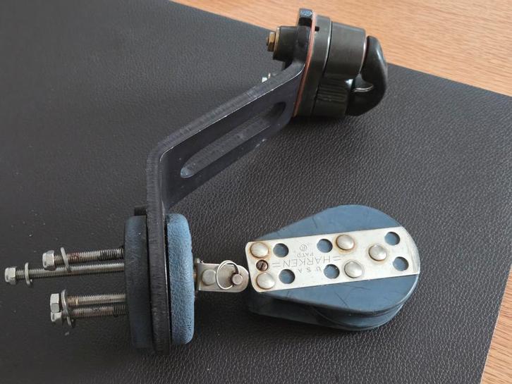 Harken 144 draaibare basis met klem en 57mm 001 blok, Watersport en Boten, Accessoires en Onderhoud, Gebruikt, Lijn of Blok, Ophalen of Verzenden