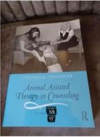 Animal assisted therapy in counseling Cynthia, Ophalen of Verzenden, Zo goed als nieuw