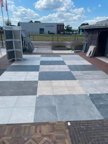 Keramische Tegels 60x60x3 cm beschikbaar voor biedingen