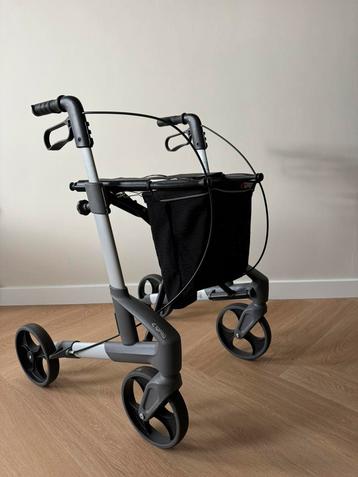 Rollator topro troja original size M 2022 lichtgewicht beschikbaar voor biedingen