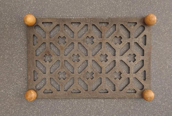 Gietijzeren luchtrooster in brons antiek, Antiek en Kunst, Curiosa en Brocante, Ophalen of Verzenden