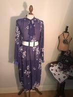GIGUE VINTAGE DRESS MIDI LAVENDEL, Kleding | Dames, Maat 38/40 (M), Verzenden, Paars, Zo goed als nieuw