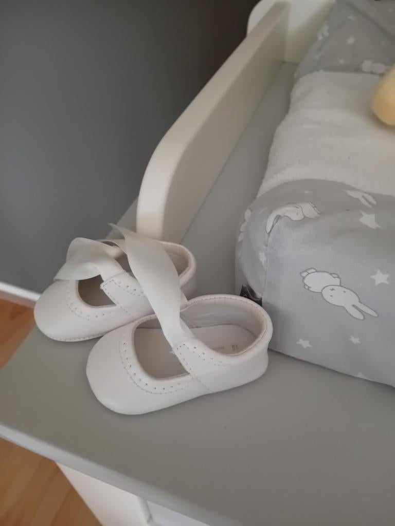 Mayoral babyschoentjes maat 15 wit, Ophalen of Verzenden, Zo goed als nieuw, Meisje, Schoentjes