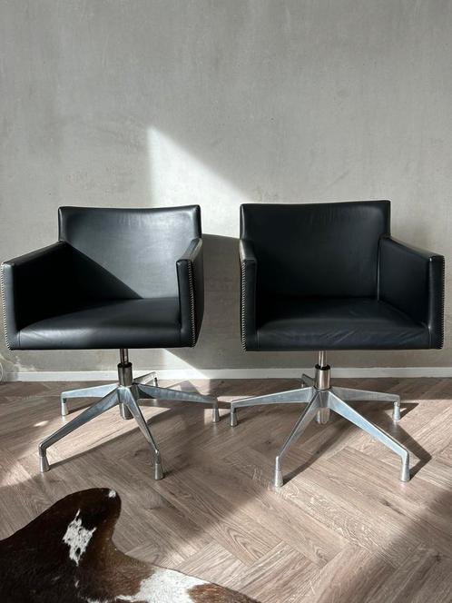 Arper Masai draaistoel/set, Huis en Inrichting, Stoelen, Gebruikt, Twee, Kunststof, Leer, Metaal, Overige materialen, Zwart, Ophalen