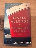 Bloemblad van zee - Isabel Allende, Ophalen of Verzenden, Gelezen, Nederland