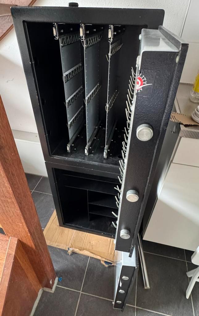 Grote dubbele garagekluis/brandkast, Huis en Inrichting, Brandblussers en Brandkasten, Brandkast, Ophalen