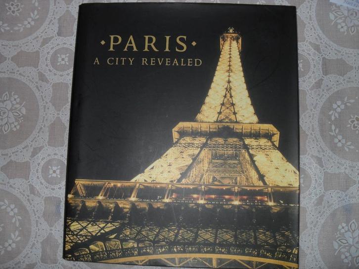 BOEK PARIS-A CITY REVEALED., Boeken, Encyclopedieën, Zo goed als nieuw, Los deel, Algemeen, Ophalen of Verzenden