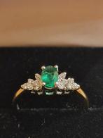 Gouden ring met smaragd en diamanten, 20 of groter, Nieuw, Ophalen of Verzenden, Met edelsteen
