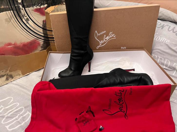 Christian Louboutin laarzen, Kleding | Dames, Schoenen, Zo goed als nieuw, Hoge laarzen, Zwart, Ophalen of Verzenden