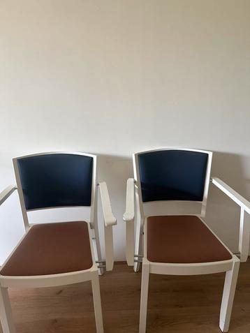 Stoelen te koop beschikbaar voor biedingen