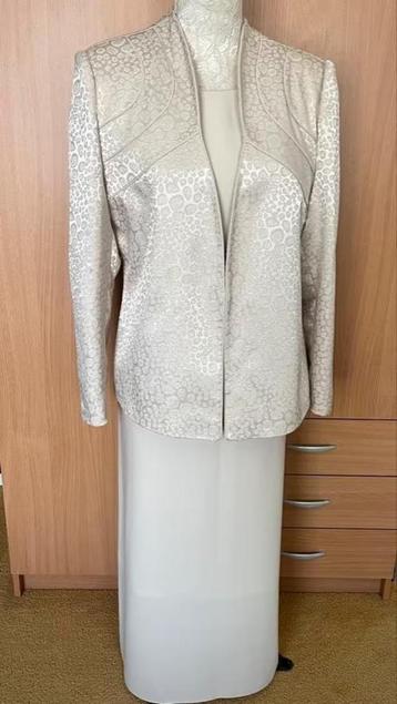 Yure jasje met top en rok maat 46[dmv] beschikbaar voor biedingen