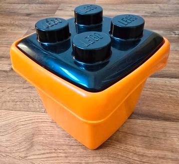Opbergbak LEGO / Duplo oranje / zwart, stapelbaar beschikbaar voor biedingen