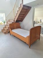 Antiek Zwitsers houten bed, Antiek en Kunst, Antiek | Meubels | Bedden, Ophalen