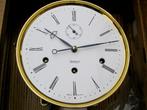 splinternieuwe notelaars Kieniger muurklok., Antiek en Kunst, Antiek | Klokken, Ophalen