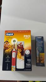 Oral B Pro Kids + opzetstukken 4x, Ophalen of Verzenden, Nieuw, Tandenborstel