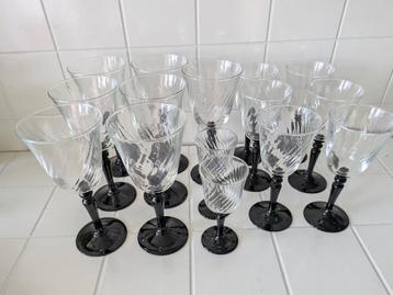 Luminarc Wijnglazen Zwarte Voet Swirl beschikbaar voor biedingen