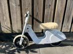 Houten loopfiets / scooter, Kinderen en Baby's, Speelgoed | Buiten | Voertuigen en Loopfietsen, Ophalen, Zo goed als nieuw, Loopfiets