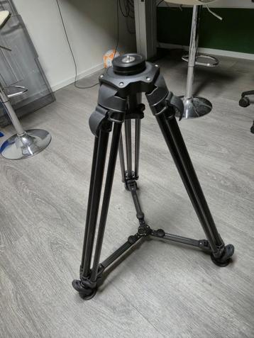 Cartoni T721 Statief / tripod beschikbaar voor biedingen