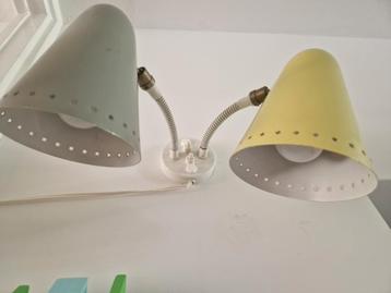 HALA Zeist, duo lamp met witte flexibele armen. beschikbaar voor biedingen