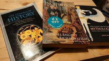 Drie geschiedenis boeken in Brits Engels beschikbaar voor biedingen