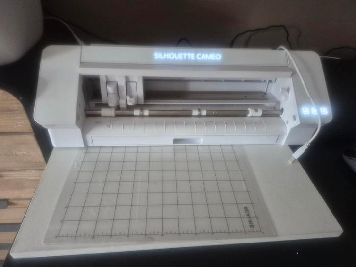 Silhouette Cameo 4 + Toebehoren, Hobby en Vrije tijd, Borduren en Borduurmachines, Zo goed als nieuw, Onderdeel of Toebehoren