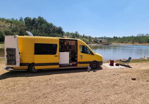 Sfeervolle gele camperbus - VW Crafter (2010) Automaat L3H2, Caravans en Kamperen, Campers, Particulier, Bus-model, tot en met 2