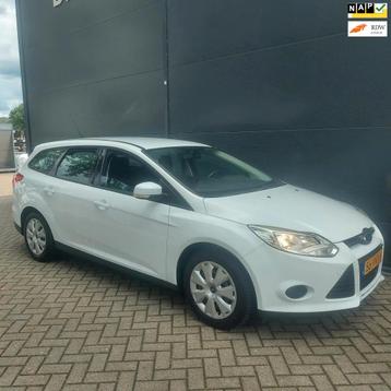 Ford FOCUS 1,6/Airco/cruise/bluetooth/trekhaak/onderhoud/Aux beschikbaar voor biedingen