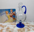 Karaf op blauwe voet, Antiek en Kunst, Antiek | Glas en Kristal, Ophalen of Verzenden