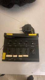 Audio mengpaneel uit.de oude doos maar werkt nog optimaal  !, Muziek en Instrumenten, Mengpanelen, Ophalen, Gebruikt, Minder dan 5 kanalen