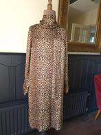 Claudia Sträter satijnlook jurk S luipaardprint NIEUWSTAAT, Kleding | Dames, Jurken, Bruin, Ophalen of Verzenden, Zo goed als nieuw