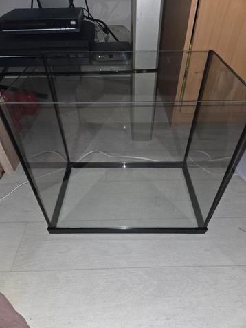 30l Aquarium en 2sponsfilters met verwarming  moet snel weg beschikbaar voor biedingen